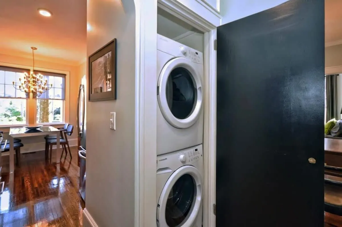 Holiday home 2 Bedroom In Myers Park With Comfortable Screened Porch Charlotte