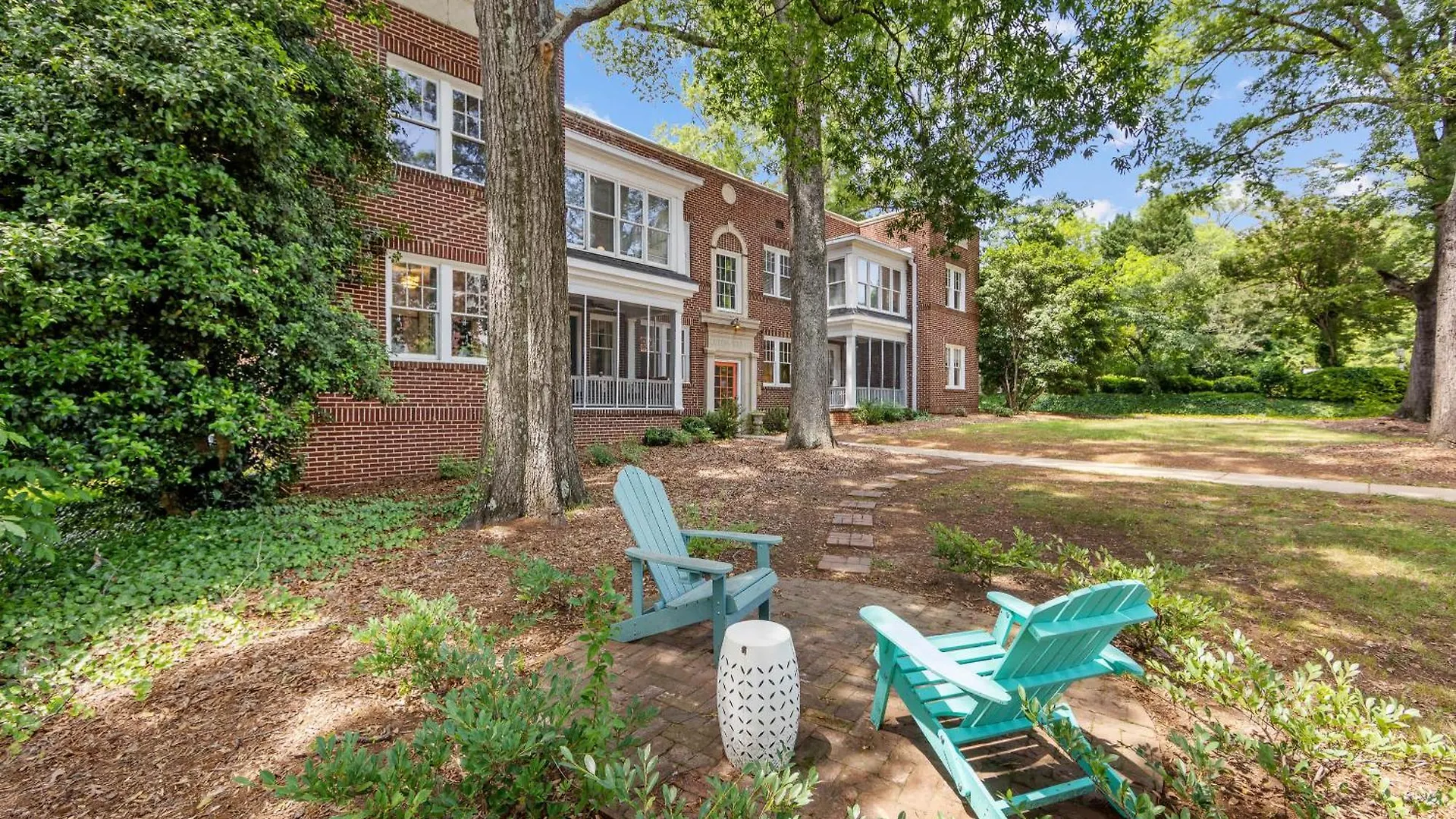 2 Bedroom In Myers Park With Comfortable Screened Porch Charlotte Prázdninový dům