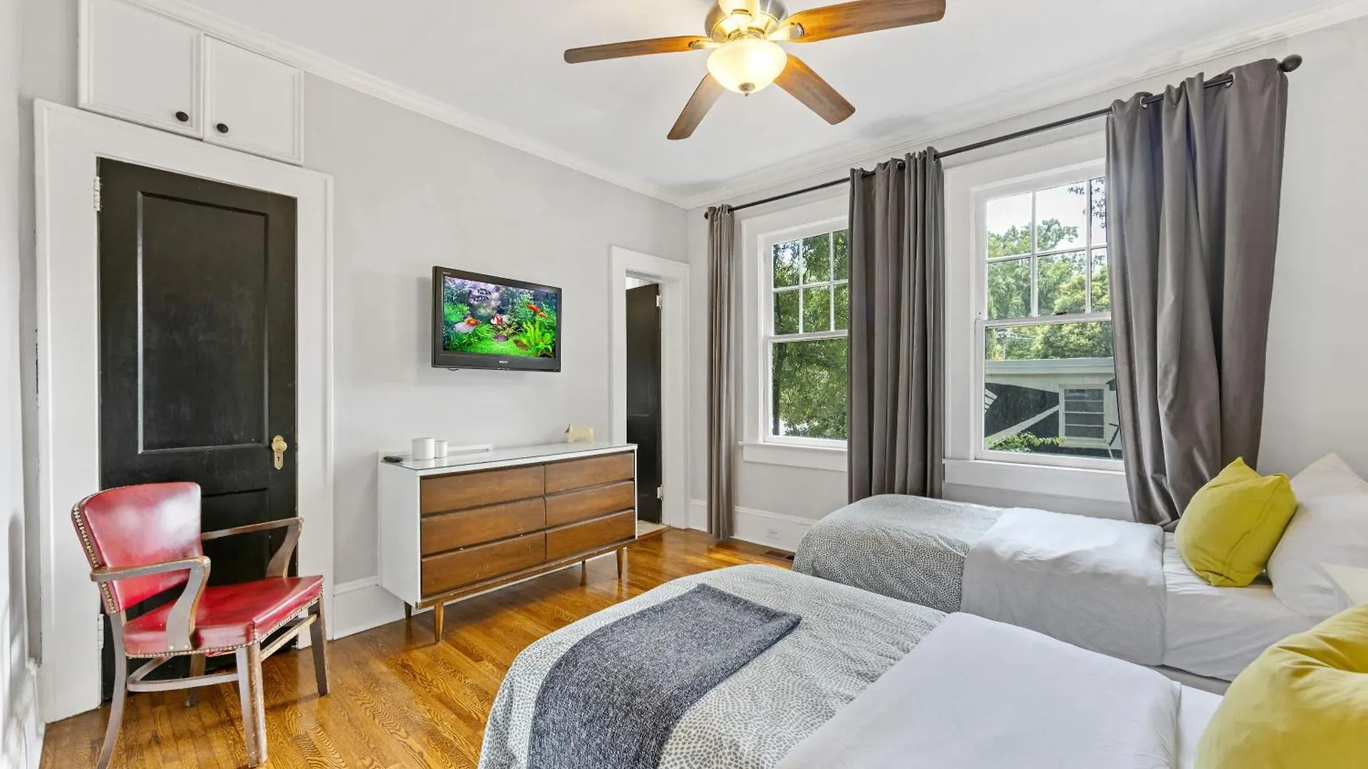 Prázdninový dům 2 Bedroom In Myers Park With Comfortable Screened Porch Charlotte