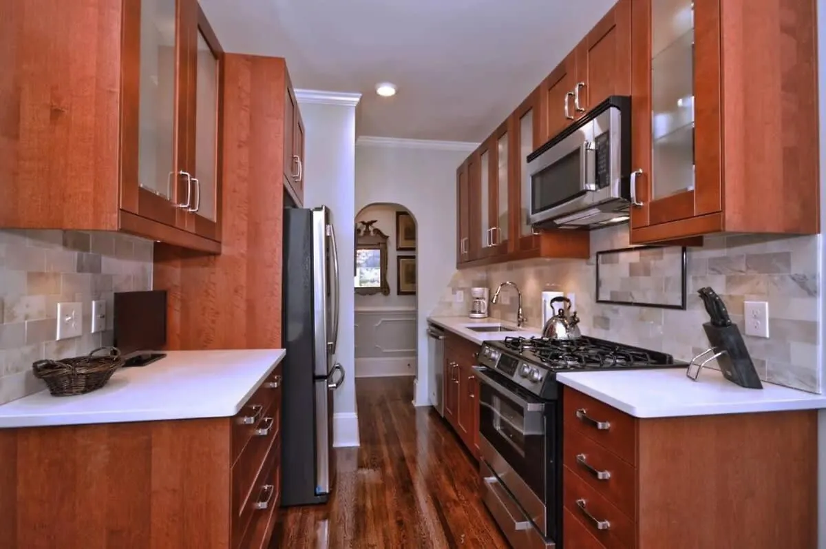 2 Bedroom In Myers Park With Comfortable Screened Porch Charlotte 0*,  United States
