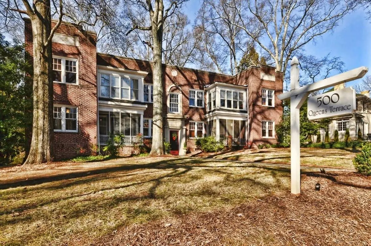 2 Bedroom In Myers Park With Comfortable Screened Porch Charlotte