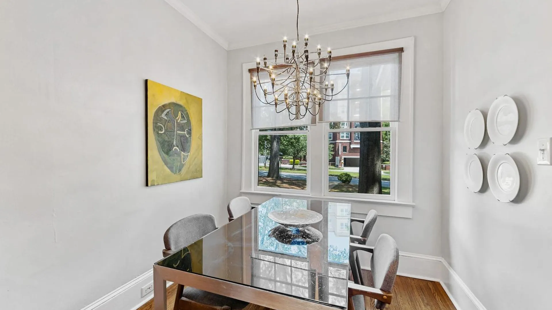 2 Bedroom In Myers Park With Comfortable Screened Porch シャーロット 米国