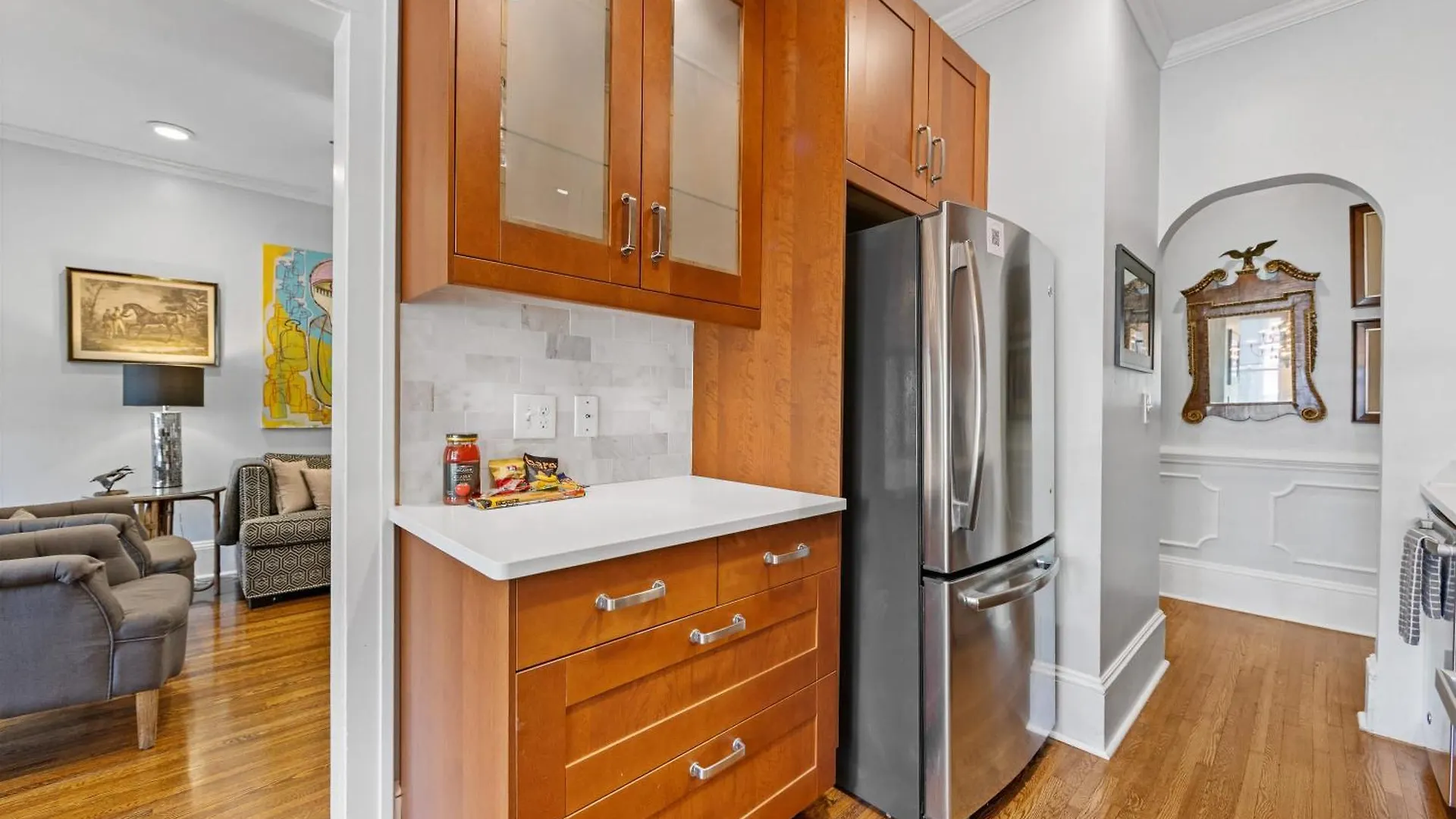 2 Bedroom In Myers Park With Comfortable Screened Porch シャーロット 0*,