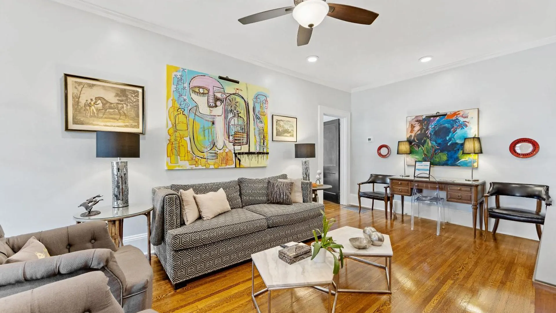2 Bedroom In Myers Park With Comfortable Screened Porch シャーロット 米国