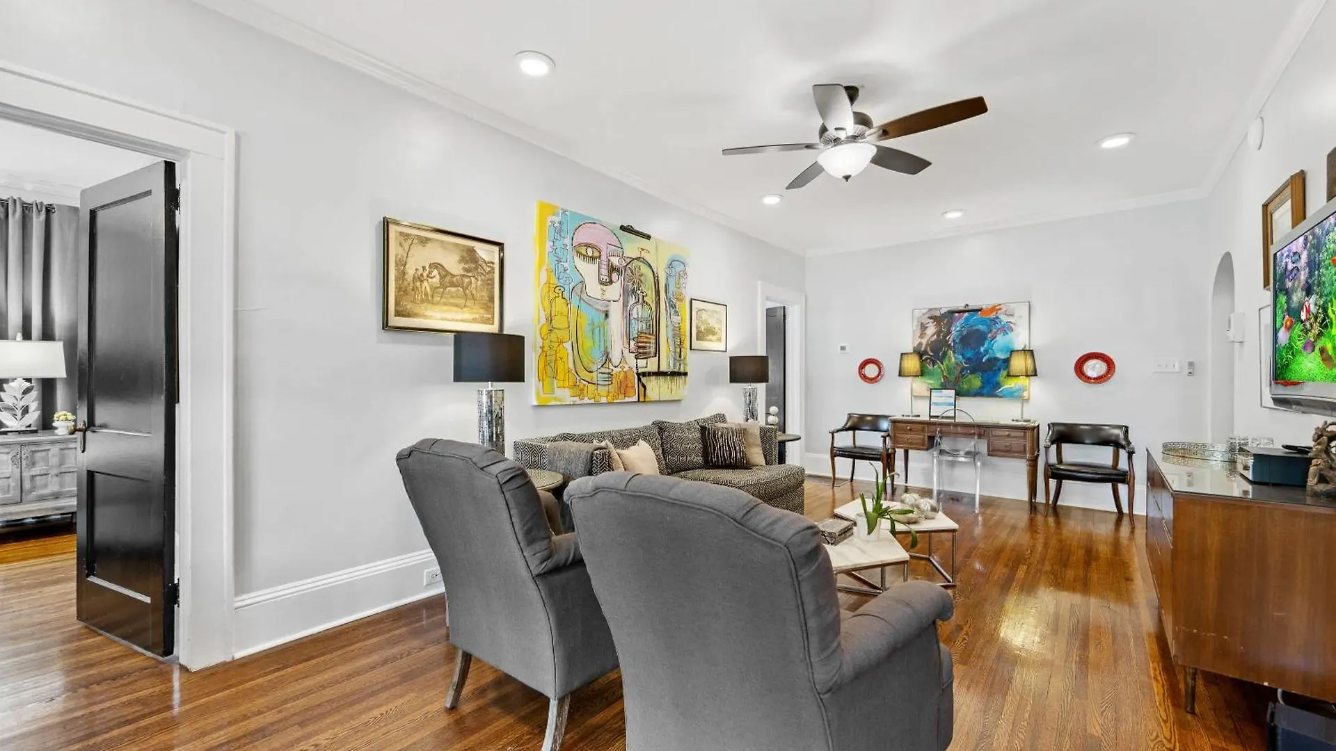 2 Bedroom In Myers Park With Comfortable Screened Porch シャーロット